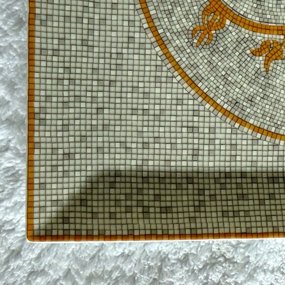 Hermès Mosaique au 24 Gold Square Plate 23cm | 9inch | Mint | Boxed | Gift-Ready - Picture 4 of 11